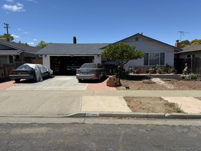 2255 Wren Way — photo