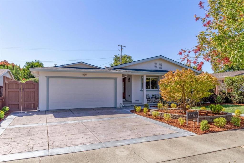 1162 Denver Drive — photo