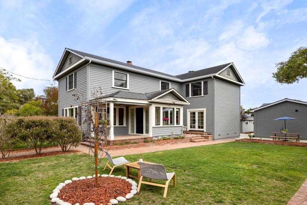 413 Walnut Street — photo