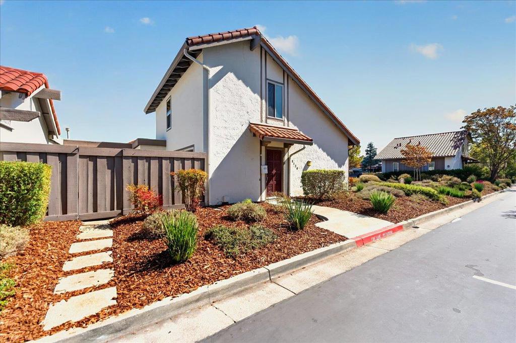 8130 Park Villa Circle — photo