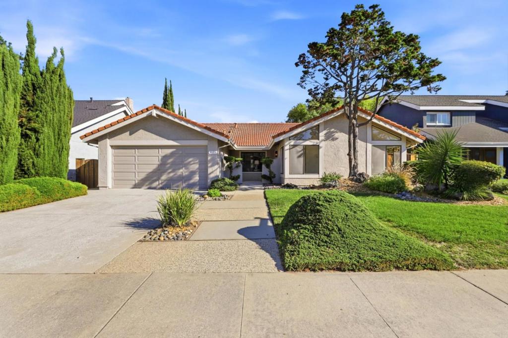 4125 Ashbrook Circle — photo