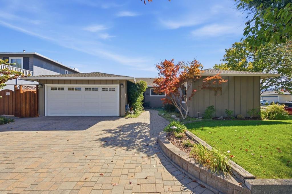 6122 Banner Court — photo