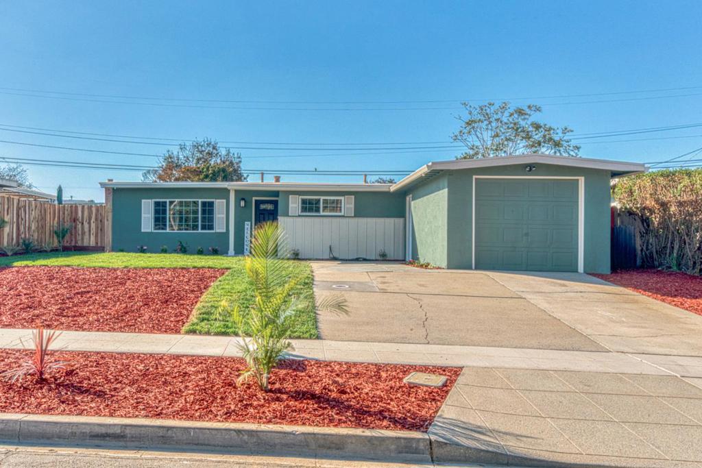 23 Harryette Drive — photo