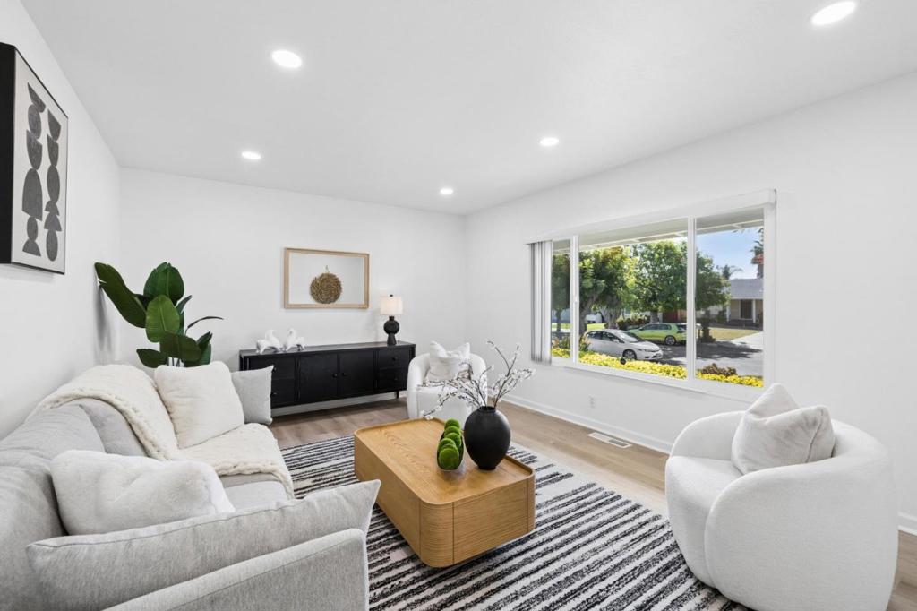 3158 Balmoral Drive — photo