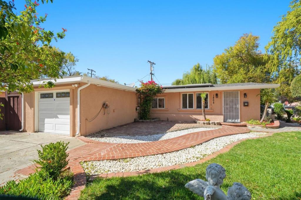 1805 Dracena Way — photo