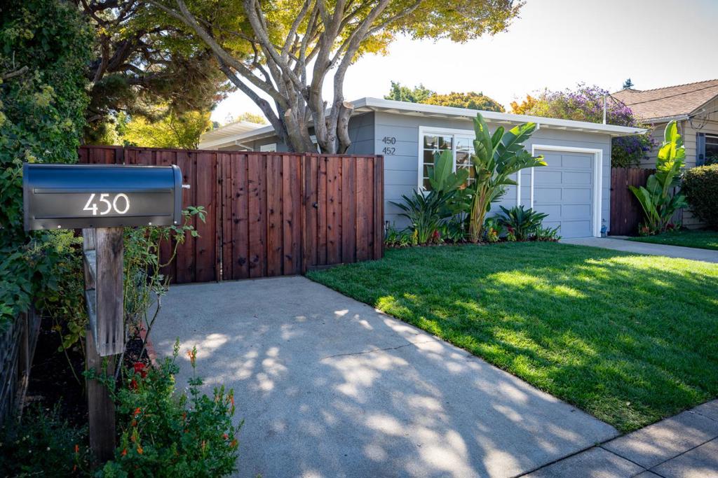 450452 State Street — photo