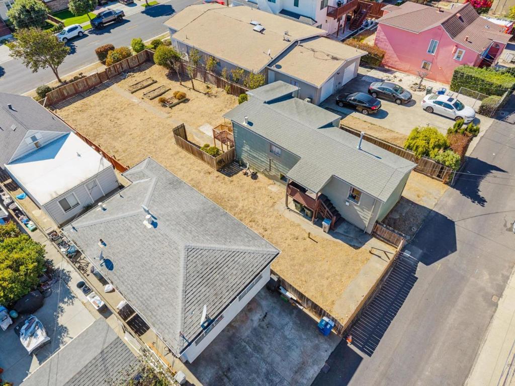 728 Commercial Avenue — photo