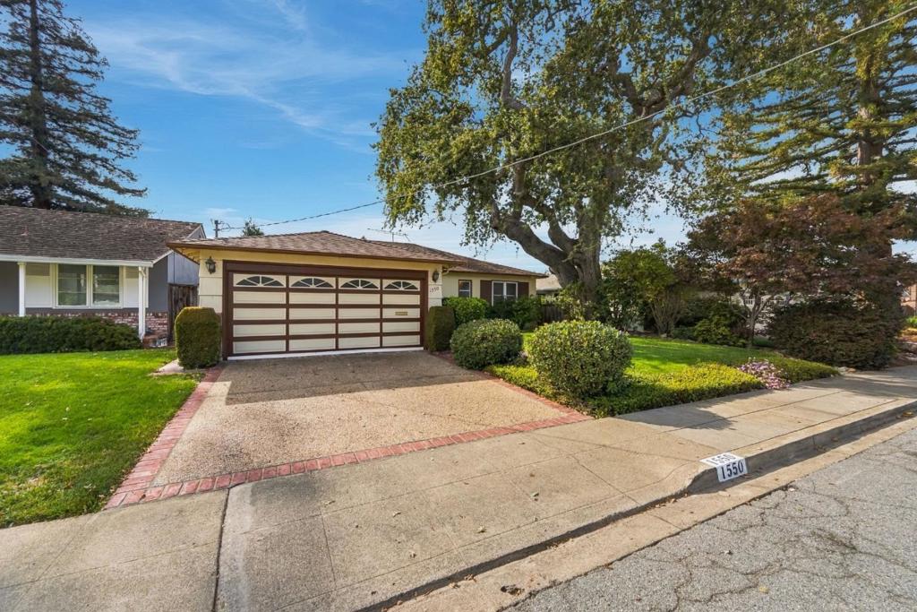 1550 Gover Lane — photo