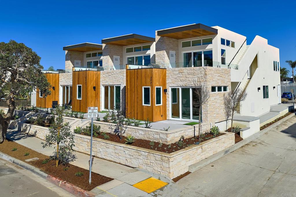 3903 Haines — photo