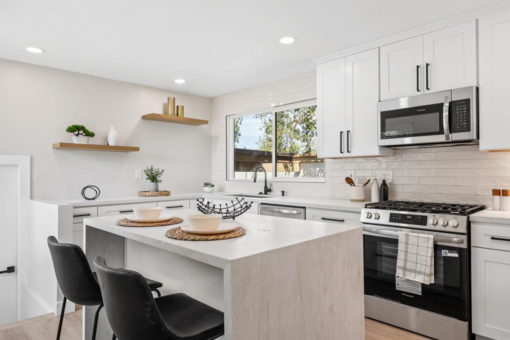 575 Otay Lakes Road 48 — photo