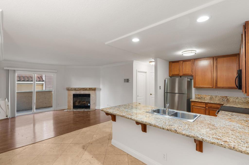 1075 N Escondido 104 — photo