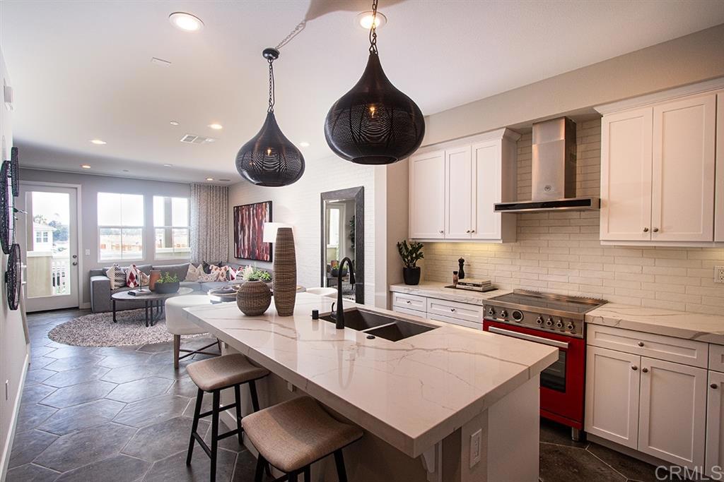1109 Hibiscus Way — photo