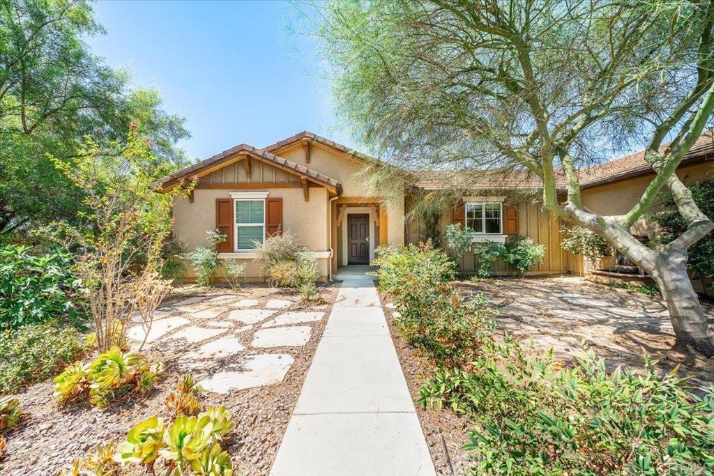 352 Tom McGuinness Jr Circle — photo