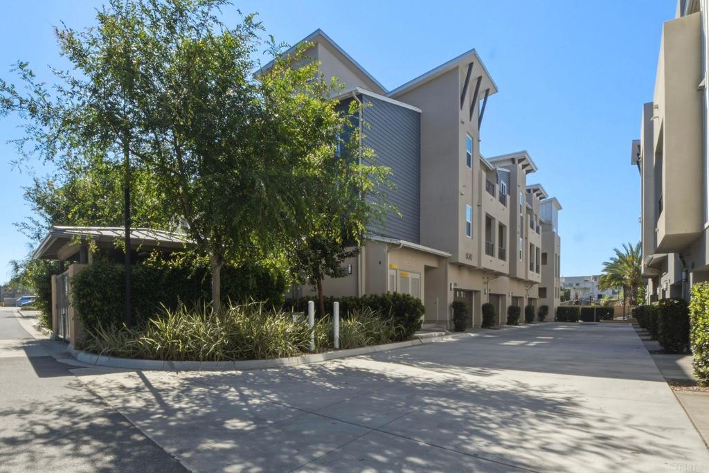 6042 Colt Place 303 — photo