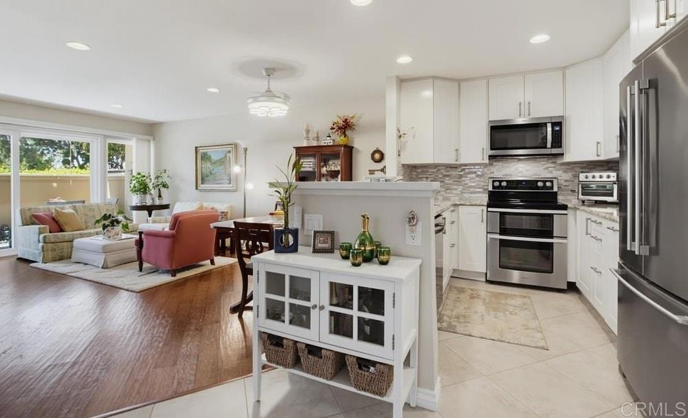 12555 Oaks North Drive Unit 102 — photo