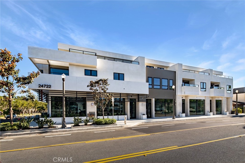 24722 Del Prado 205 — photo