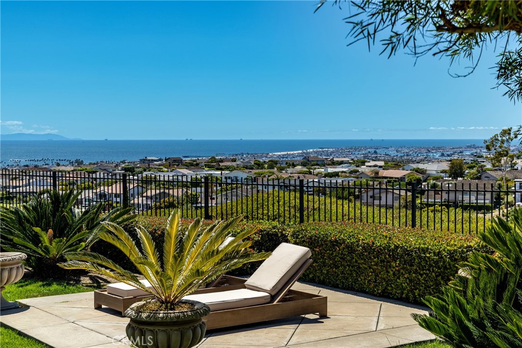 1 Rim Ridge, Newport Coast, CA 92657 — photo 2