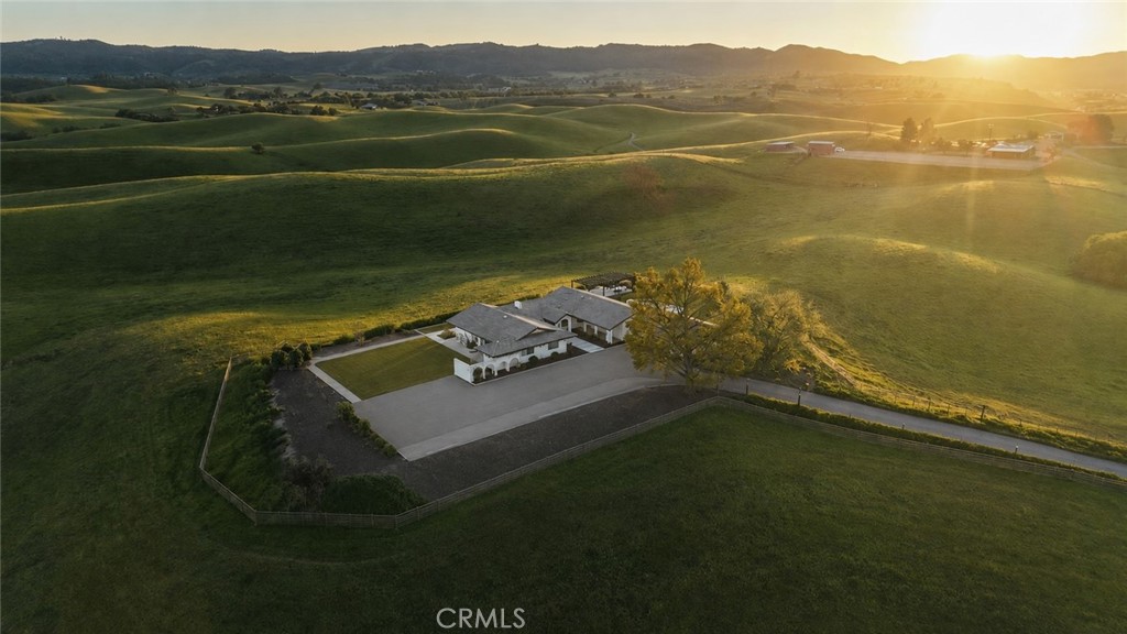 35 Wellsona Road — photo