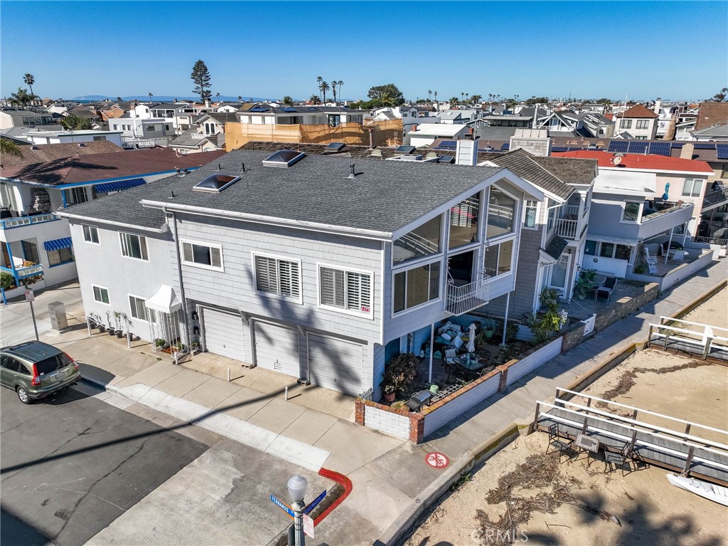 311 E Edgewater B — photo