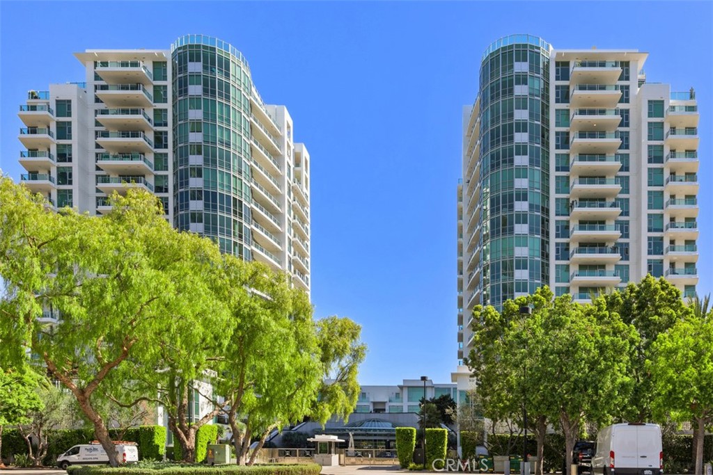 3131 Michelson 1601 — photo
