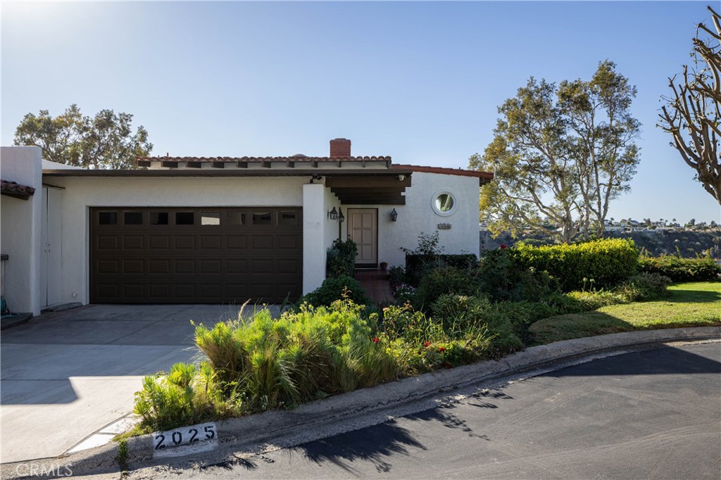 2025 Avenida Chico — photo