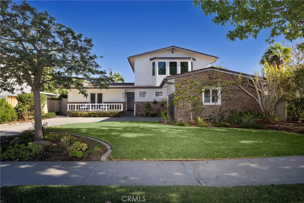 2038 Aliso Avenue — photo