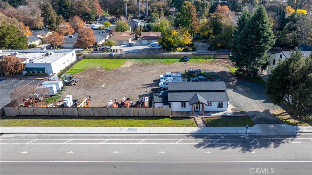 8795 Morro Road — photo