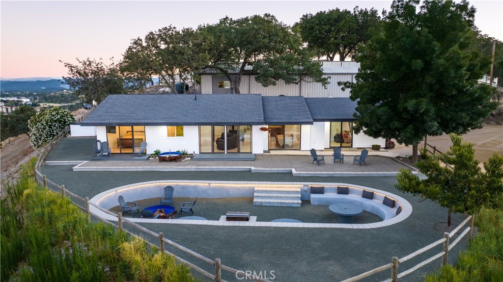 840 Madrone — photo