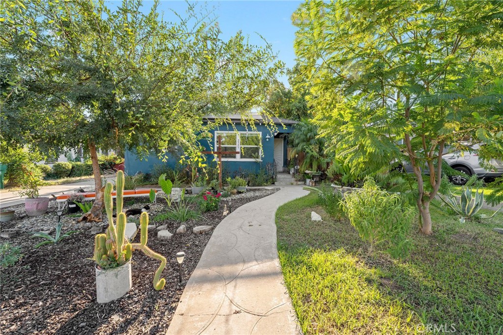 2325 Barnett — photo