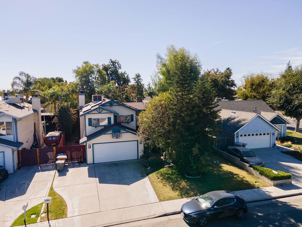7805 Kandarian Way — photo