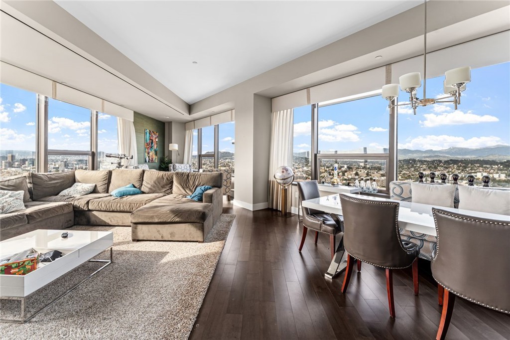 1100 Wilshire 2702 — photo