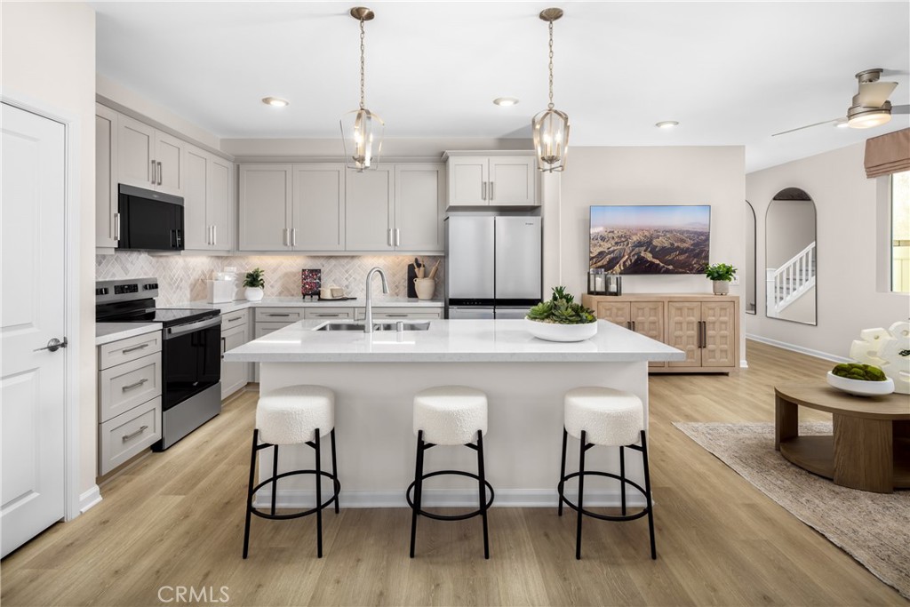 8423 Tamarack Street — photo
