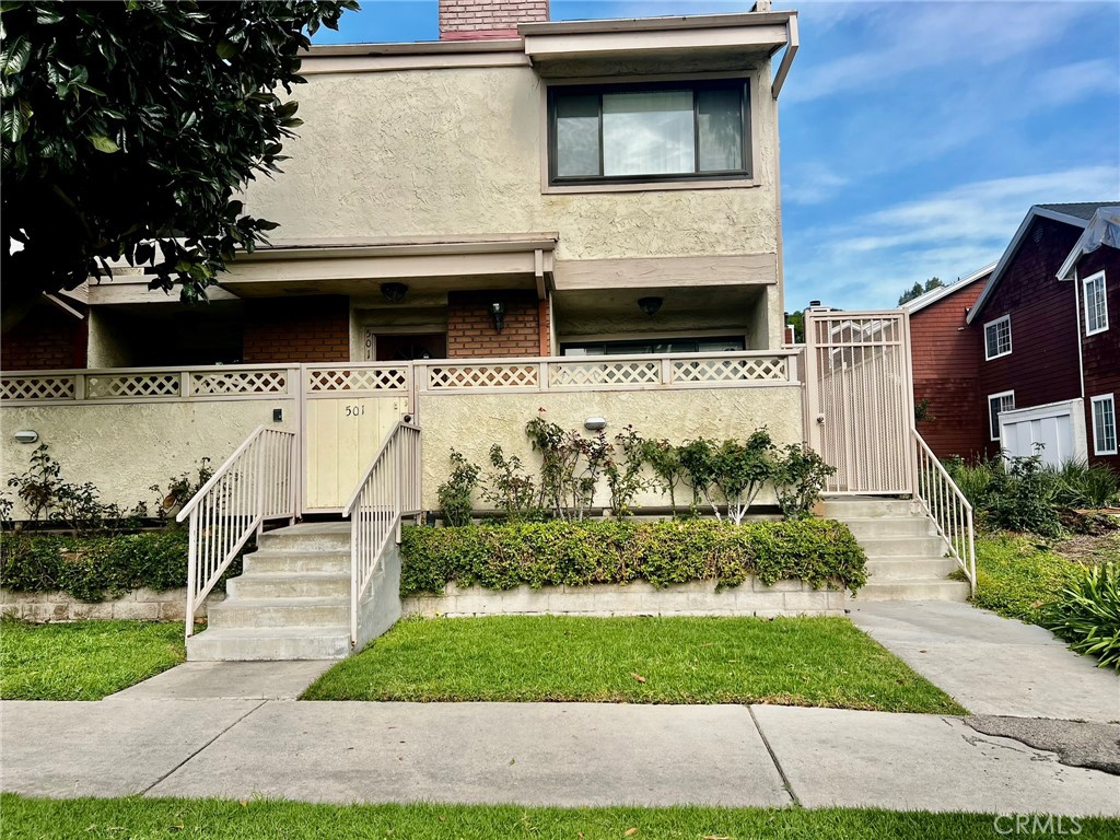 19451 Sherman Way 501 — photo