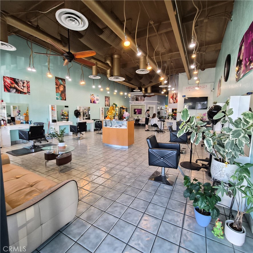 9520 Garden Grove 8 — photo
