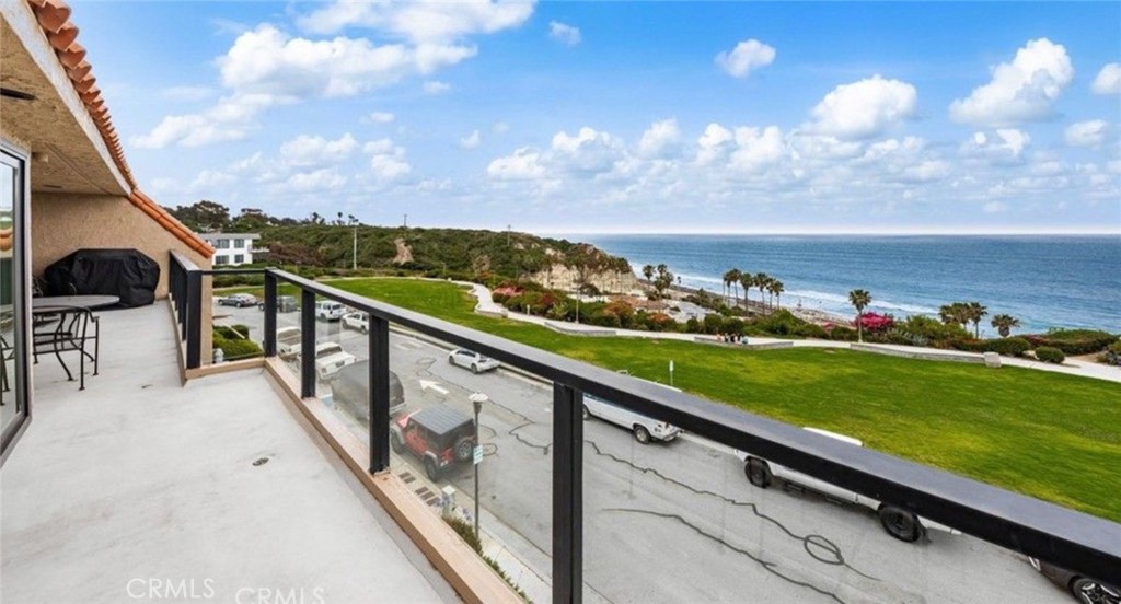 250 Avenida Lobeiro C — photo