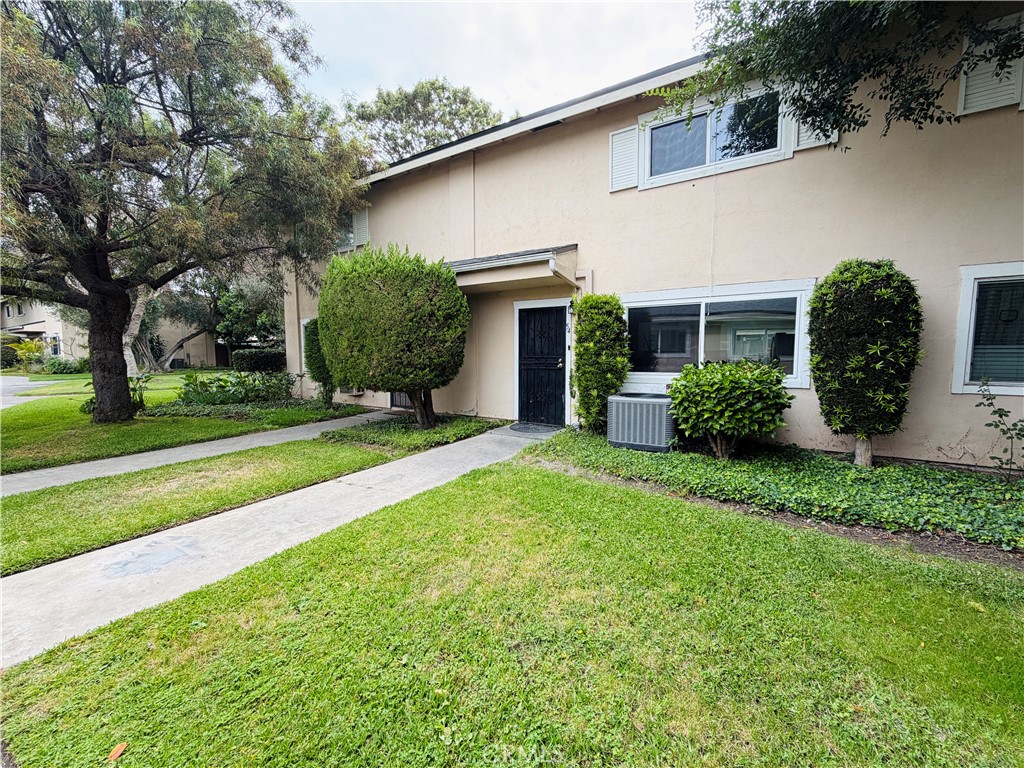 630 S Knott 54 — photo