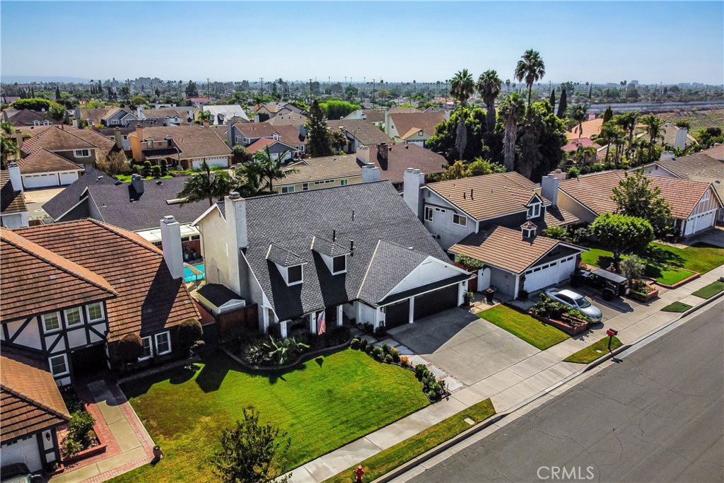 4624 E Blue Bird Avenue — photo