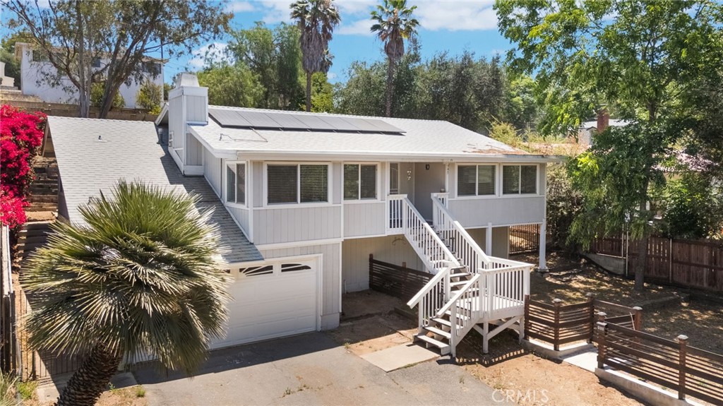 464 E Kalmia, Fallbrook, CA 92028 — photo 2