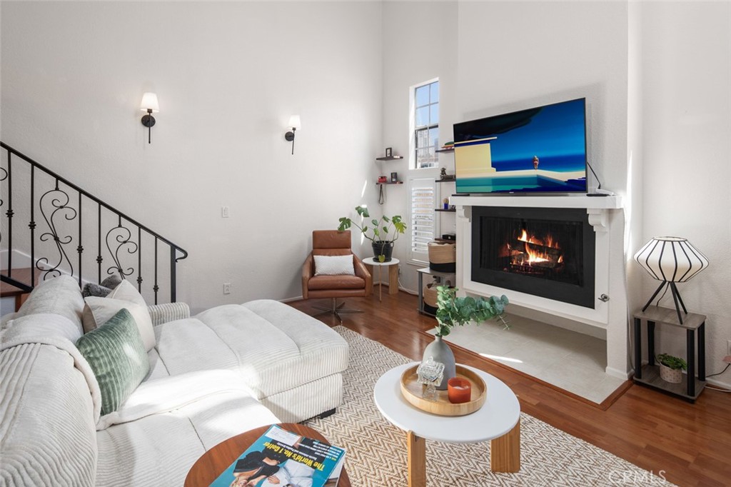 10365 Almayo Avenue 6 — photo