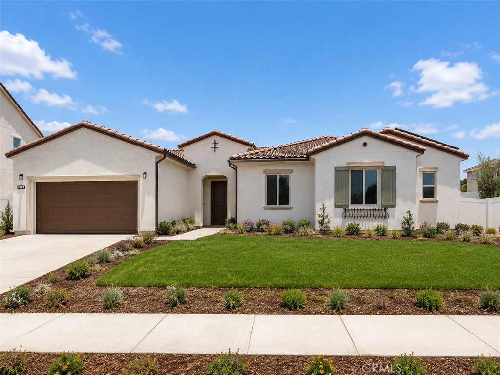 1438 E Highland Avenue — photo