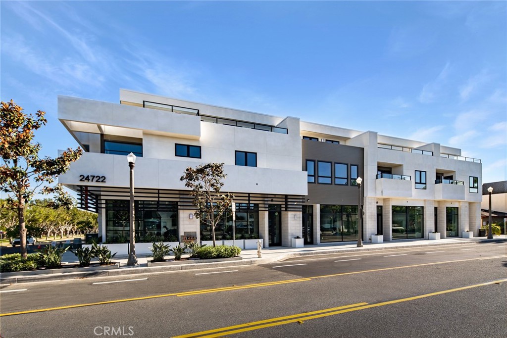 24722 Del Prado 204 — photo