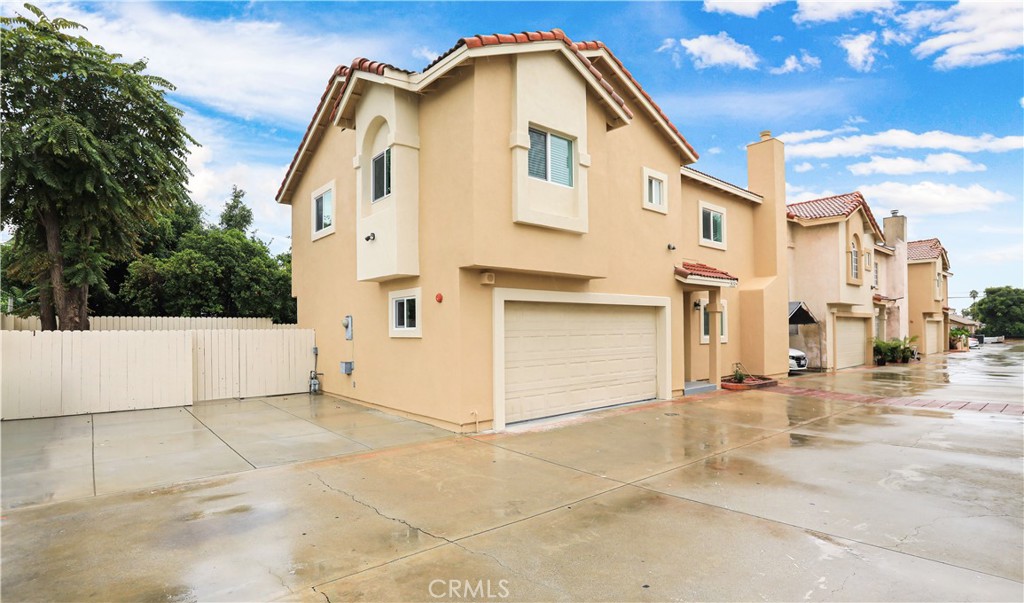 3032 Potrero — photo