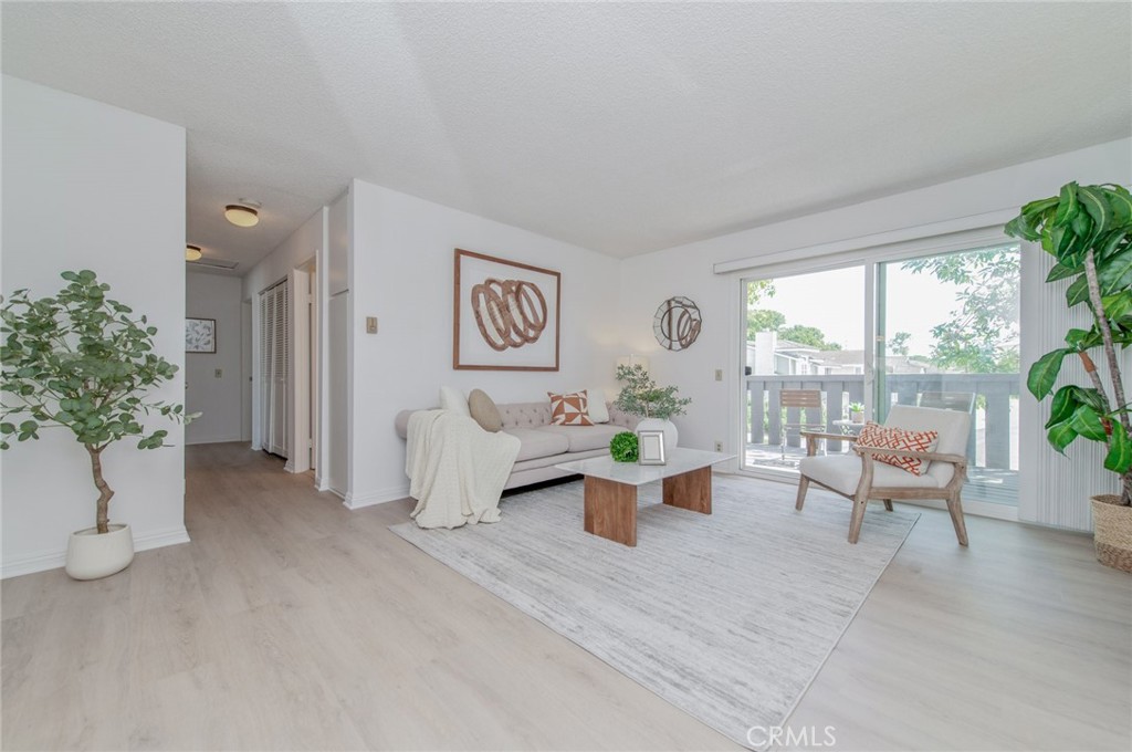 44 Fallbrook — photo