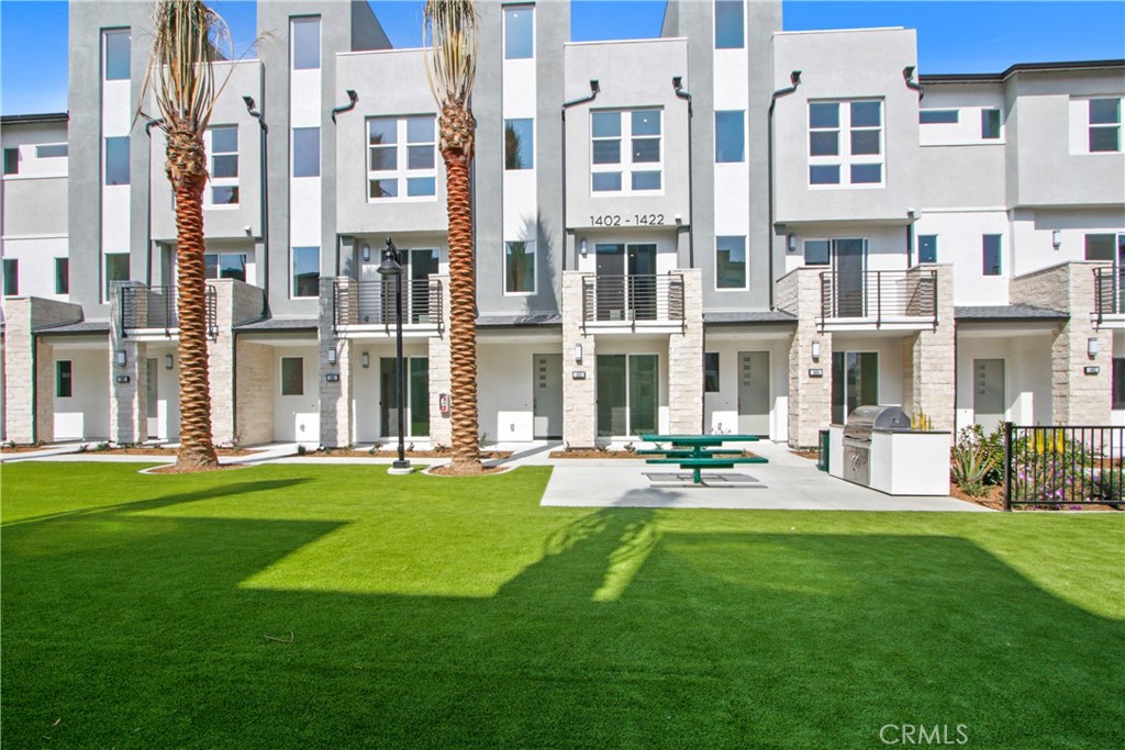 1410 W Bushell Street — photo