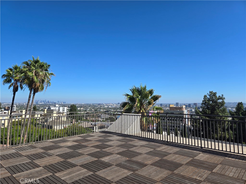 1230 Horn 408 — photo