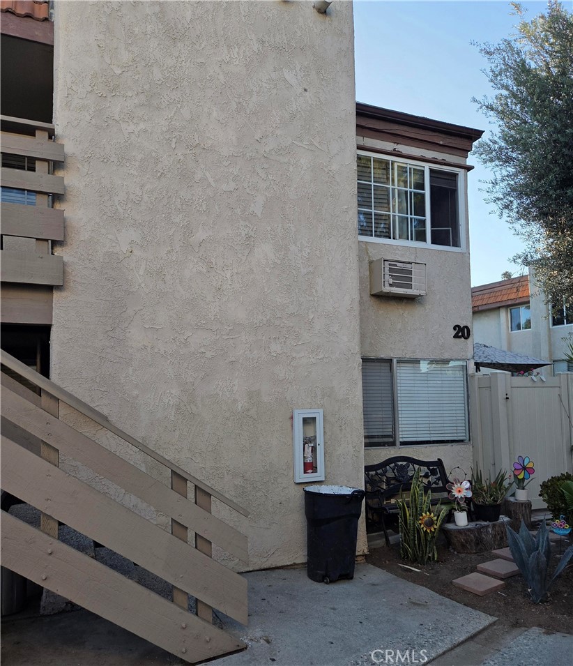 212 S Kraemer 2005 — photo