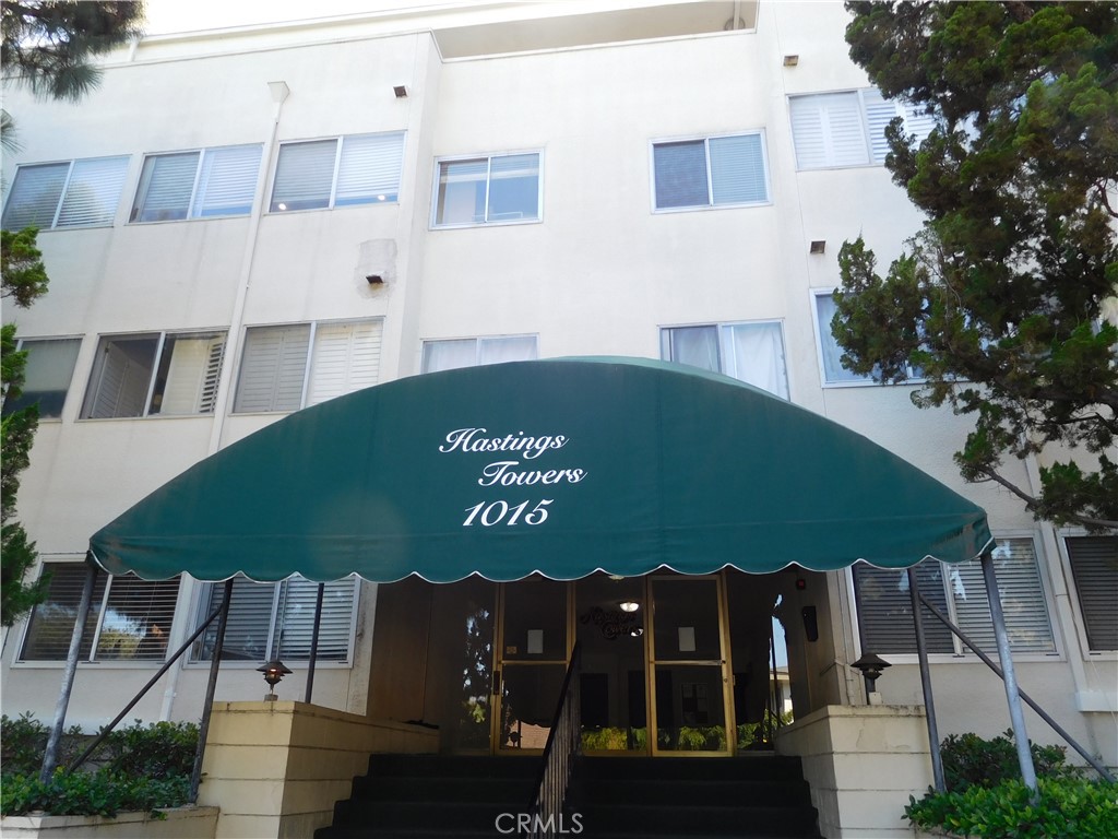 1015 N Michillinda 203 — photo