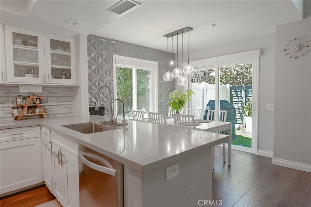 543 Victoria M — photo