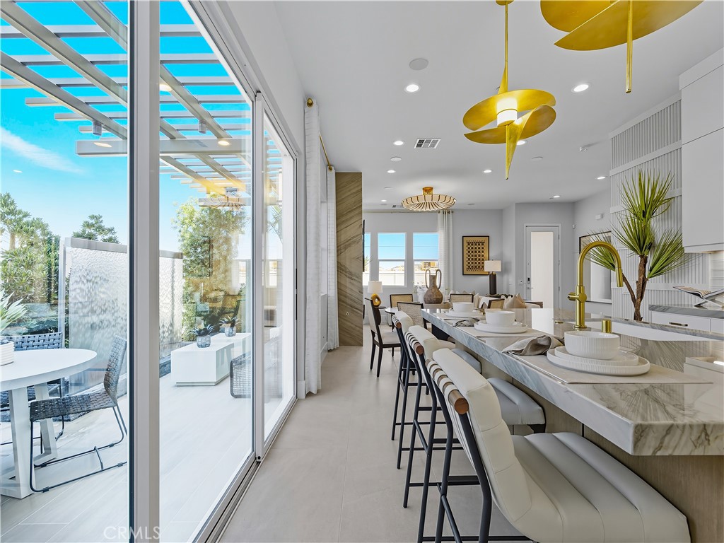 2445 LIV Way — photo