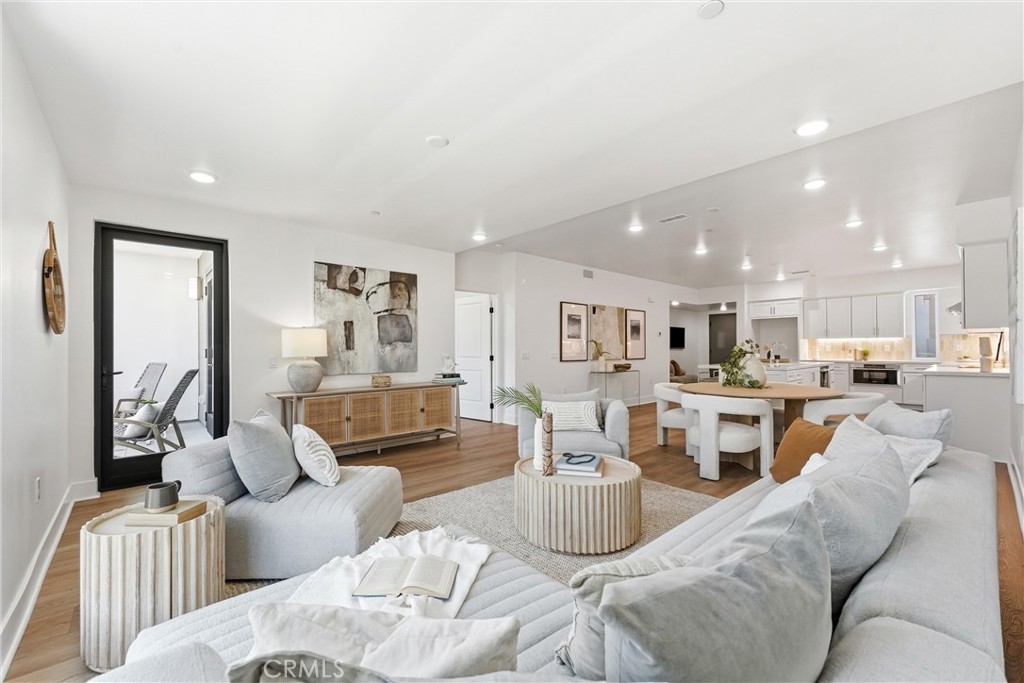 24722 Del Prado 304 — photo